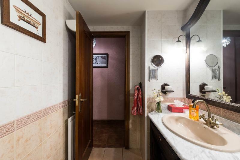Vivienda Familiar Con Jardin Junto A Ifema Lägenhet Madrid Exteriör bild