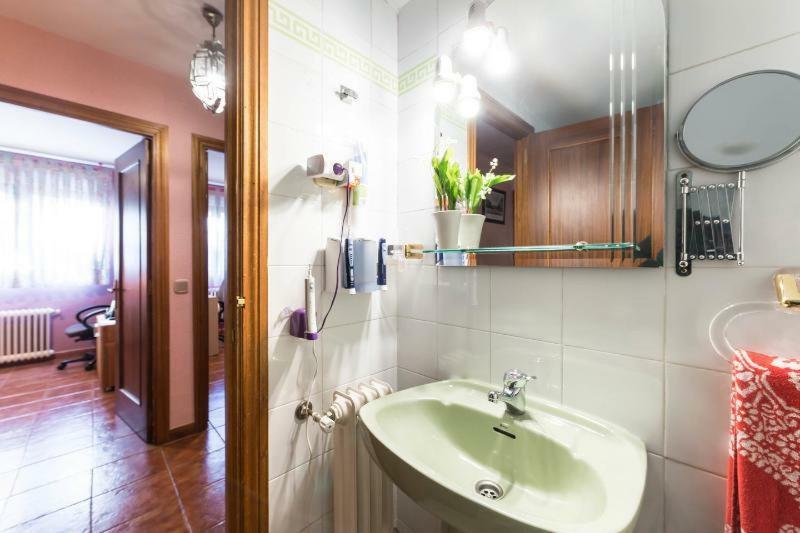 Vivienda Familiar Con Jardin Junto A Ifema Lägenhet Madrid Exteriör bild