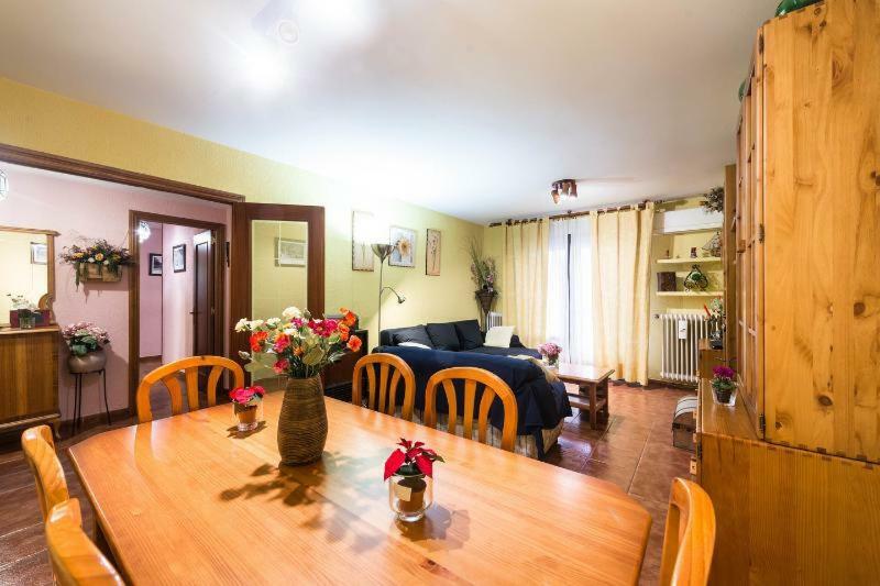 Vivienda Familiar Con Jardin Junto A Ifema Lägenhet Madrid Exteriör bild