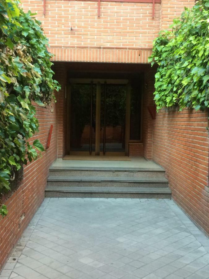 Vivienda Familiar Con Jardin Junto A Ifema Lägenhet Madrid Exteriör bild